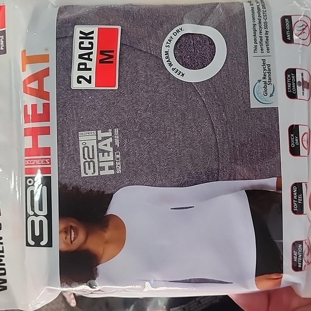 Woman's long sleeve scoop neck